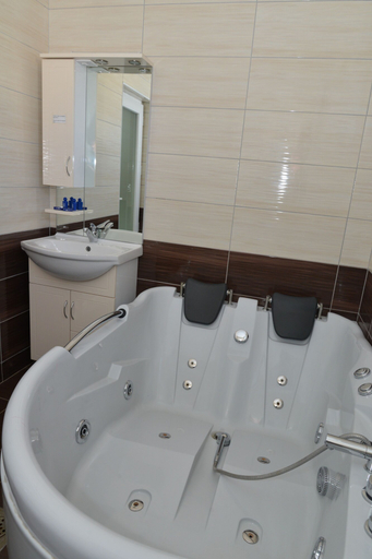 Bathroom 3, Konstantin Hotel, Priština