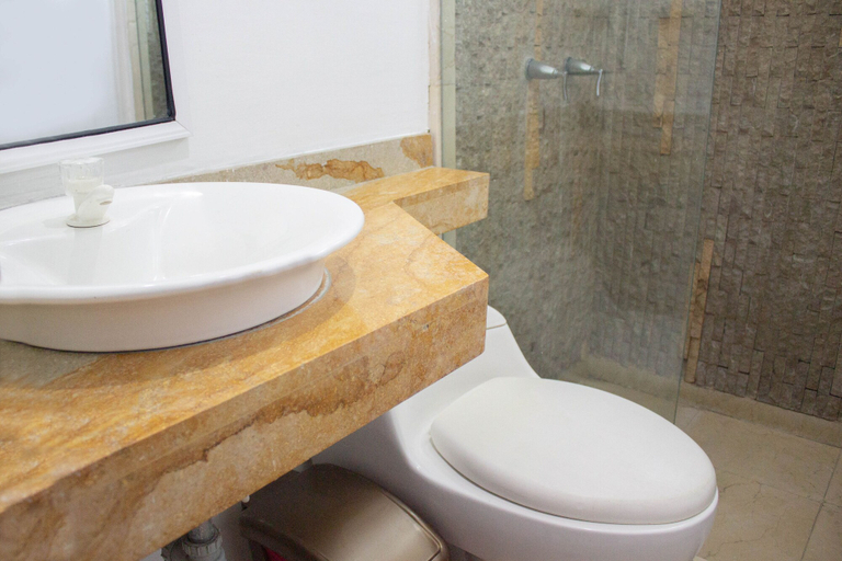 Bathroom 4, MásHoteles AstraSuite 427, Cartagena de Indias