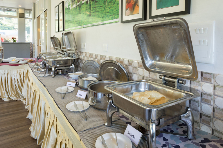 Food & Drinks 5, Monsoon Grande, Idukki