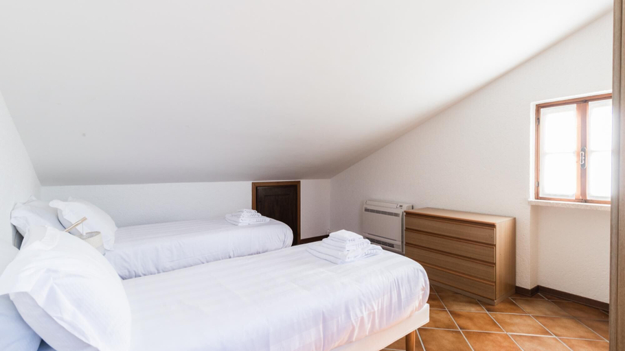 Bedroom 3, Il Borgo Apartments B5 - Sv-d600-bove3i1b, Savona