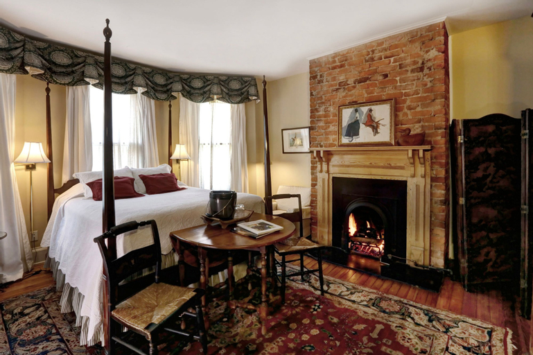 200 South Street Inn, Charlottesville