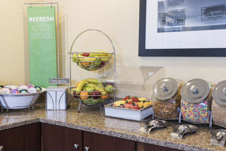Food & Drinks 5, Hampton Inn Cincinnati Airport South, Boone