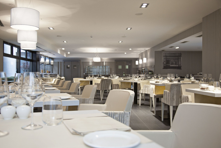 Food & Drinks 5, NH Parma, Parma