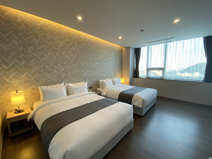 Bedroom 2, New Donghae Hotel, Donghae