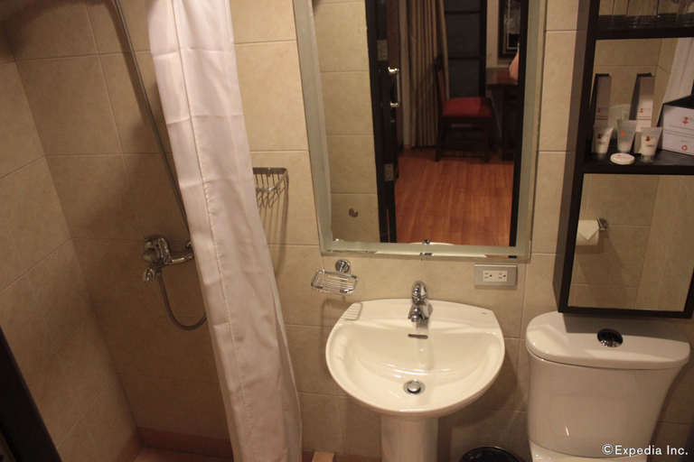 Bathroom 4, Soleste Suites, Quezon City
