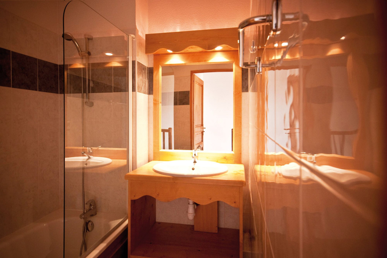 Bathroom 3, Résidence Lagrange Vacances Le Grand Panorama II, Savoie