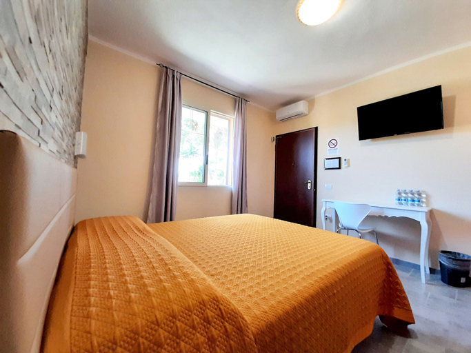 Bedroom 3, Memo's Affittacamere, Oristano