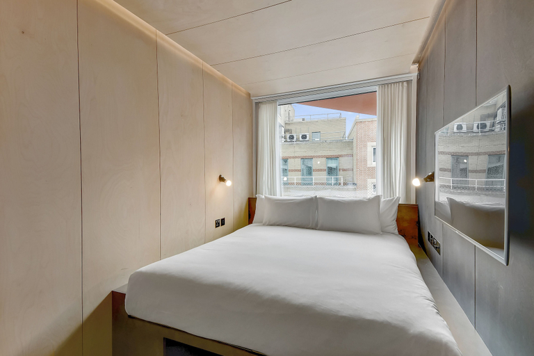 Bedroom 3, Stow Away Waterloo, London