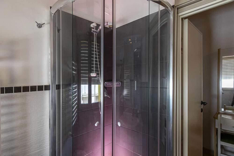 Bathroom 5, Hotel Zurigo, Rimini