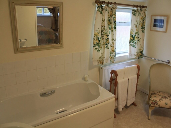 Bathroom 3, Church Farmhouse B & B, Suffolk