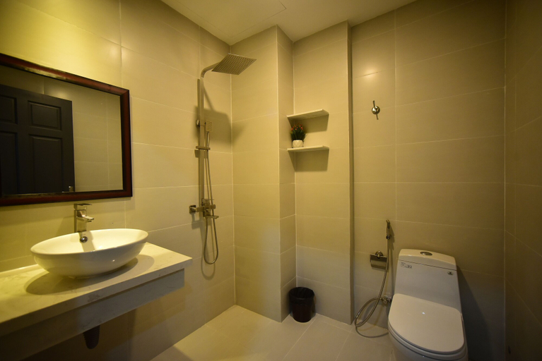 Bathroom 4, Karta Riverview Apartment, District 2