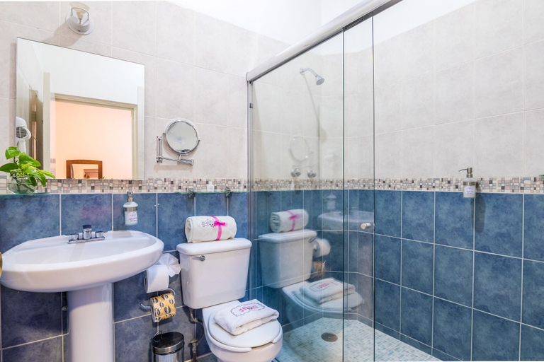 Bathroom 5, Hotel del Marquesado, Del Centro