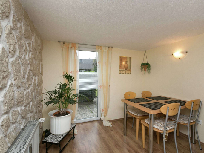 Others 5, Modern Apartment in Mastershausen near the Forest, Rhein-Hunsrück-Kreis
