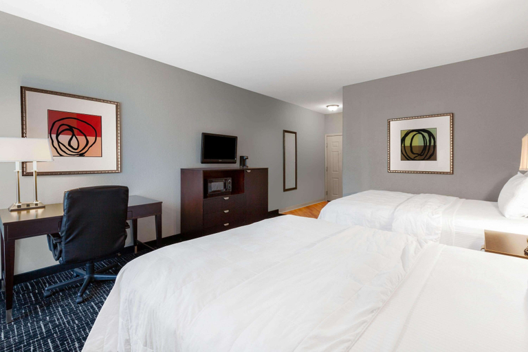 Bedroom 3, La Quinta Inn & Suites by Wyndham Lumberton, Hardin