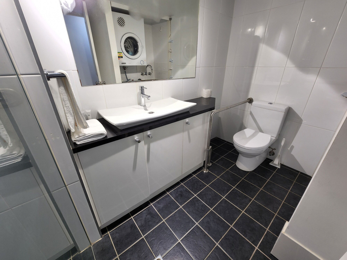 Bathroom 5, Fairways Golf & Beach Retreat, Bribie Island