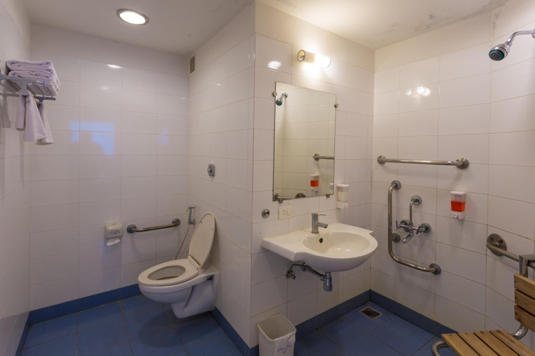 Bathroom 4, Ginger Pune Pimpri, Pune