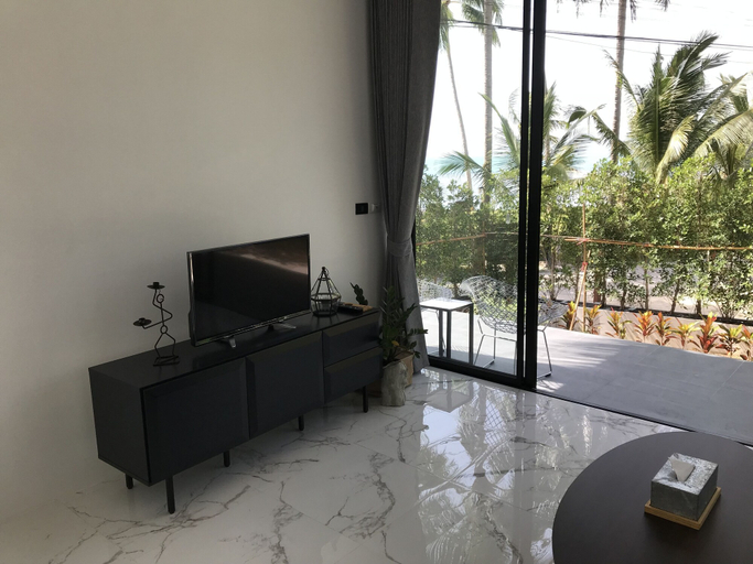 Others 5, Lennon Maison, Ko Samui