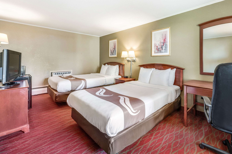 Bedroom 3, Rodeway Inn Poughkeepsie, Dutchess