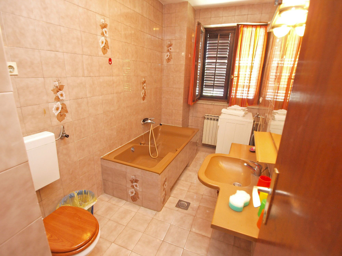 Bathroom 3, Apartment Ivanka 378, Rovinj