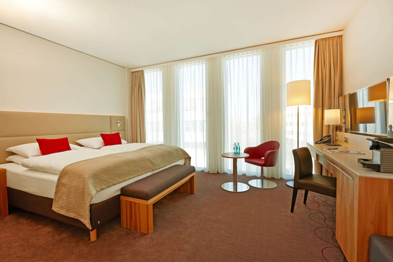 Bedroom 4, H4 Hotel München Messe, München