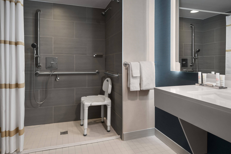 Bathroom 4, Marriott Boston Quincy, Norfolk