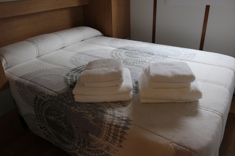 Bedroom 3, Camping Fuentes Blancas, Burgos