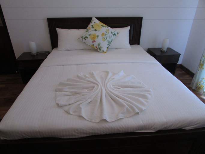 Room 5, Floriden Apartments, Nuwara Eliya