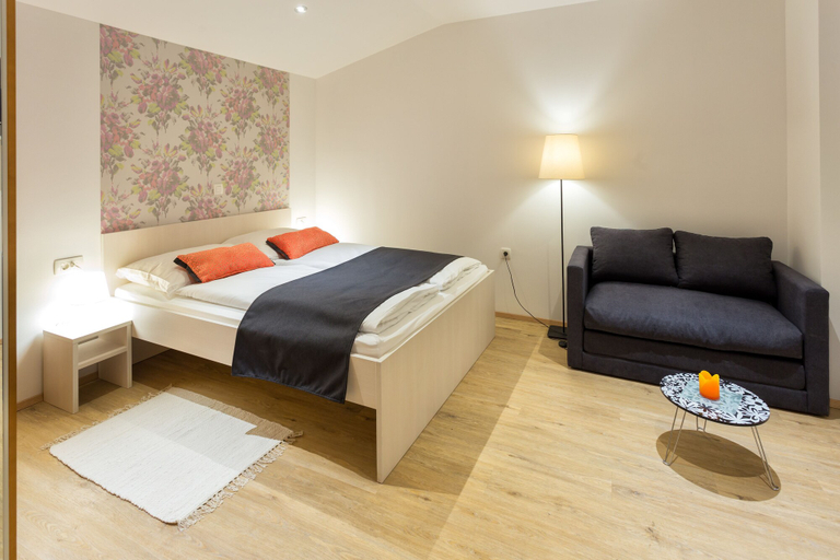 Bedroom 2, Apartments SHISHKA, Ljubljana