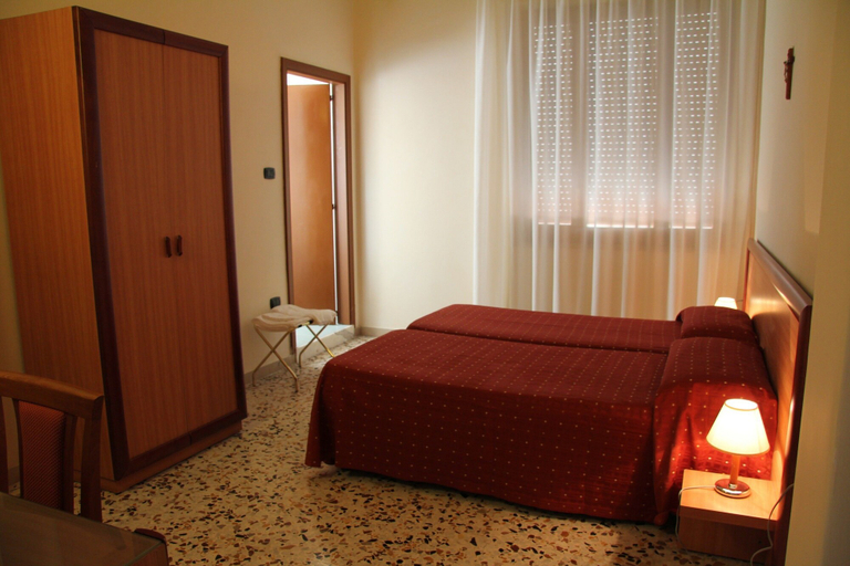 Bedroom 2, Hotel La Casa del Pellegrino, Napoli