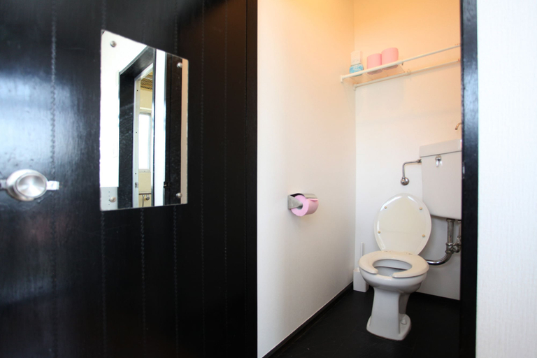 Bathroom 2, Fujiyama Base, Fujiyoshida