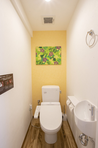 Bathroom 4, Hotel Houklea, Nago