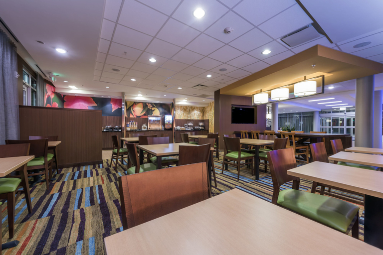 Food & Drinks 5, Fairfield Inn & Suites Afton Star Valley, Lincoln