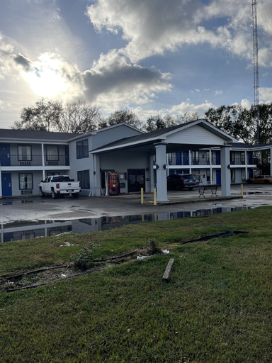 Exterior & Views 1, Kinder Inn, Allen