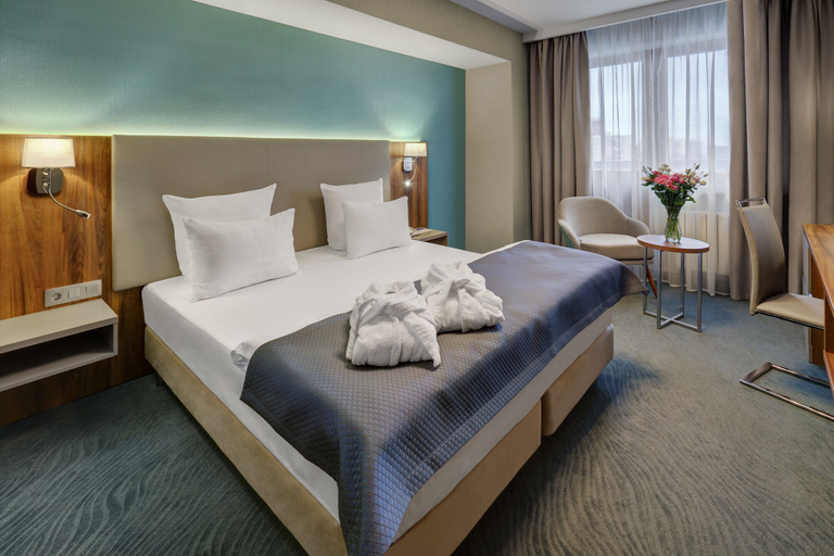 Bedroom 2, Park Tower Hotel, Northern
