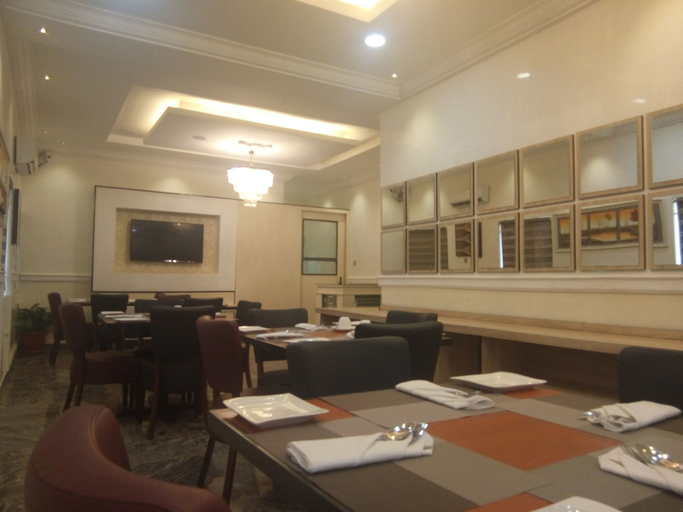Food & Drinks 5, Vanessa Paris Hotel, AbujaMun