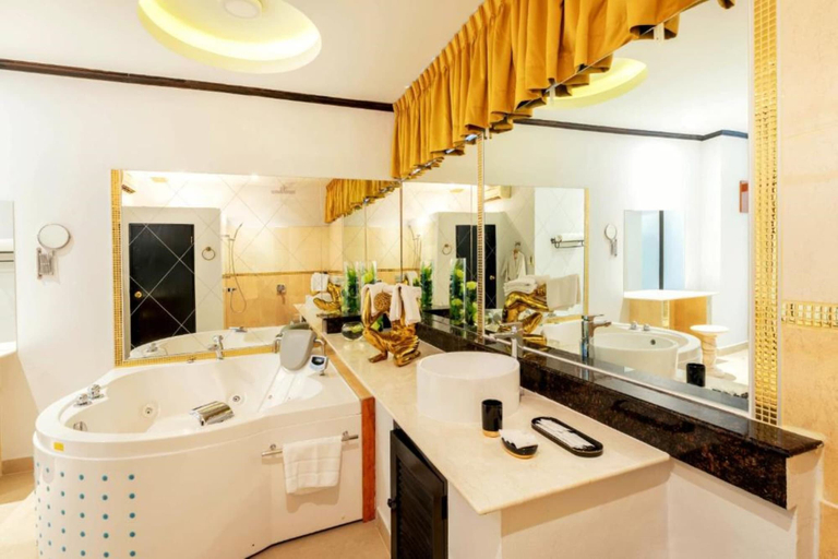 Bathroom 5, Poseidon Boutique Hotel, Pattaya