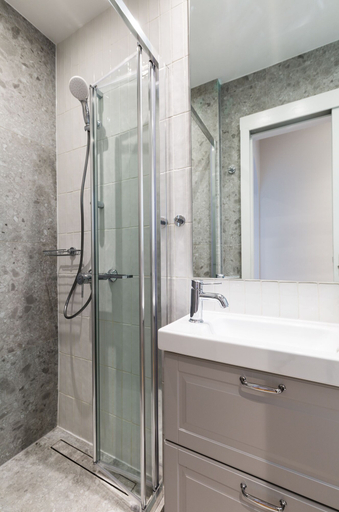 Bathroom 4, UPSTREET Elegant Luminous 3BD Apt-Kolonaki, Attica