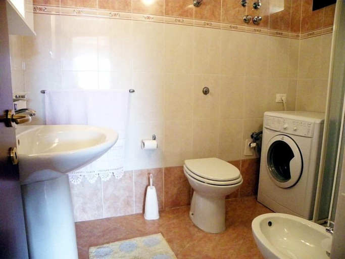 Bathroom 3, Sa Tanchitta, Sassari