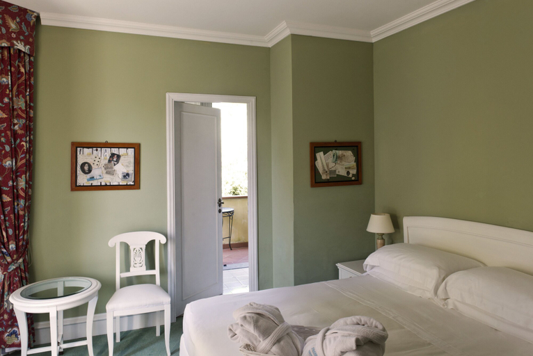 Bedroom 2, Hotel Franceschi, Lucca