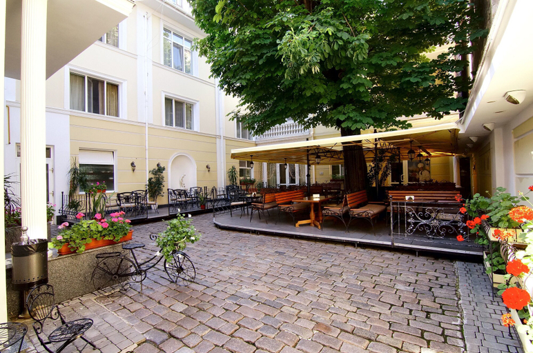 Exterior & Views 2, Odesskiy Dvorik, Odes'ka