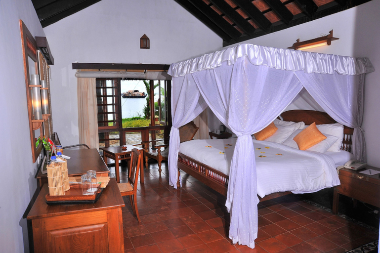 Bedroom 4, Punnamada Resorts, Alappuzha