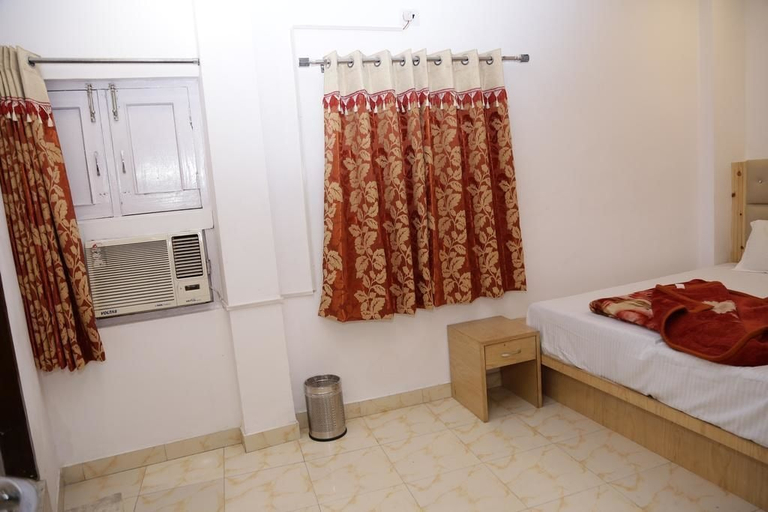 Sport & Beauty 5, Kuldeep Guest House, Delhi