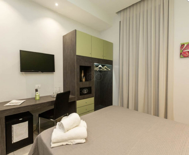 Bedroom 4, Napoli Suite, Napoli