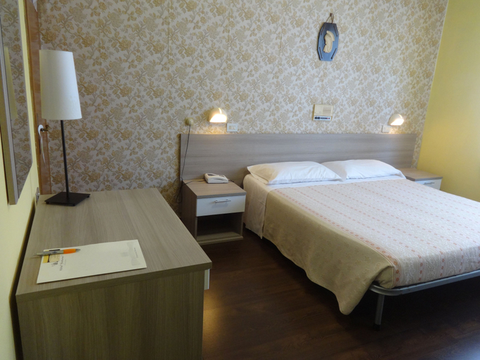 Bedroom 3, Hotel Saturno, Siena