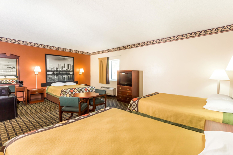 Bedroom 2, Super 8 by Wyndham Athens, Athens