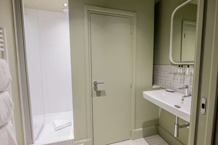 Bathroom 5, 1er Etage SoPi, Paris