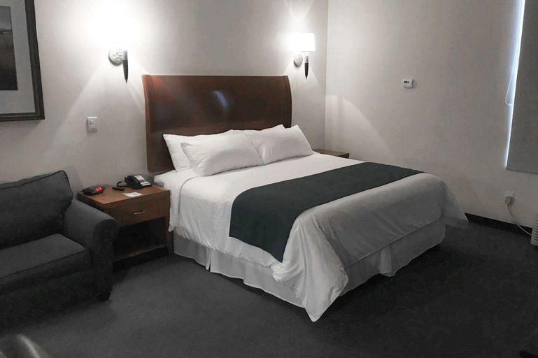 Bedroom 3, Days Inn by Wyndham Piedras Negras, Piedras Negras