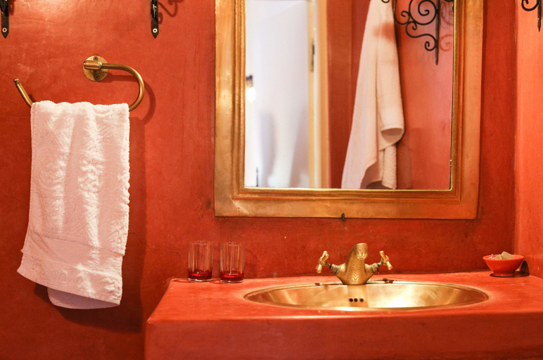 Bathroom 5, Riad Marhbabikoum, Marrakech