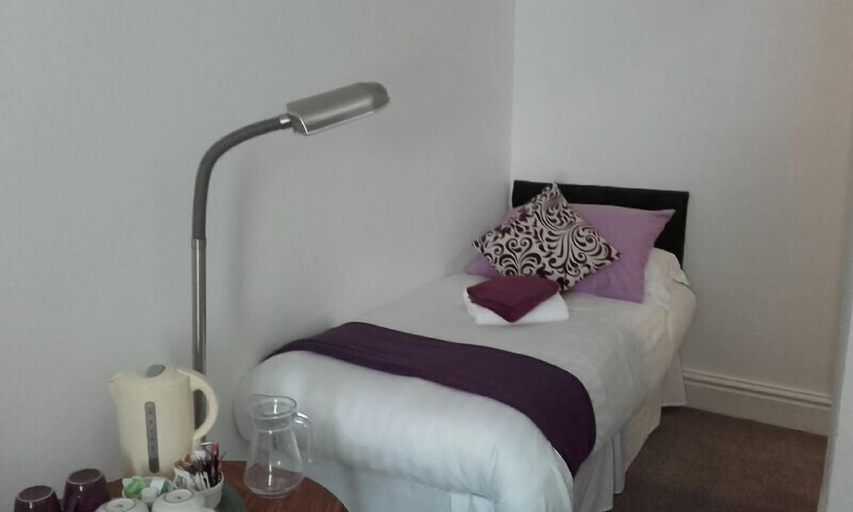 Bedroom 2, Victoria Guest Accommodation & Studio Apartments, Gwynedd