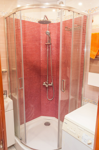 Bathroom 3, Apartment on Lesi Ukrainky Blvd, Pechers'kyi